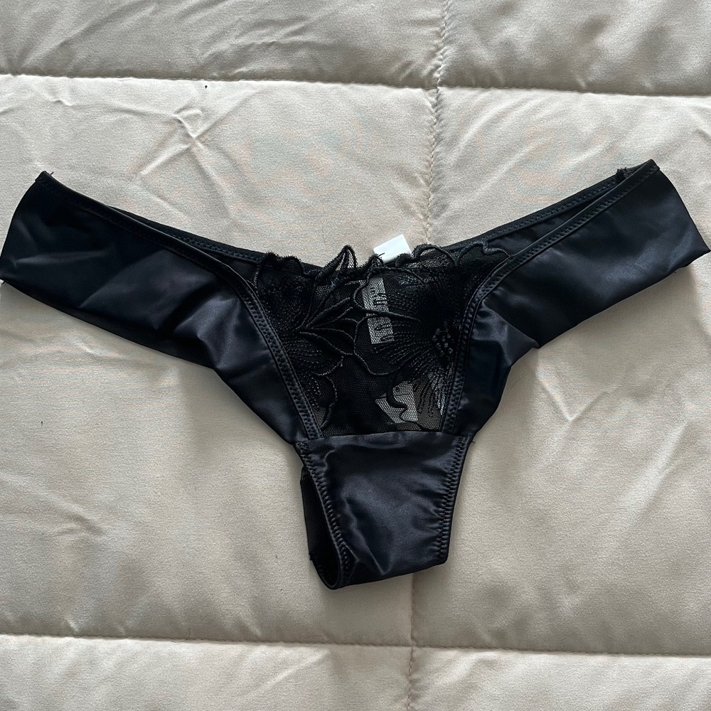 Intimissimi New Black Lace Thong Panties